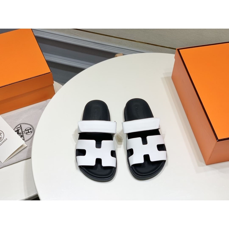 H**mes slippers